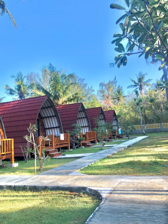 Blue Moon Meno Hotel Gili Meno Kültér fotó