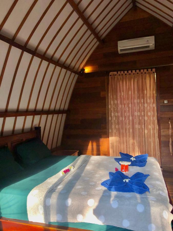 Blue Moon Meno Hotel Gili Meno Kültér fotó