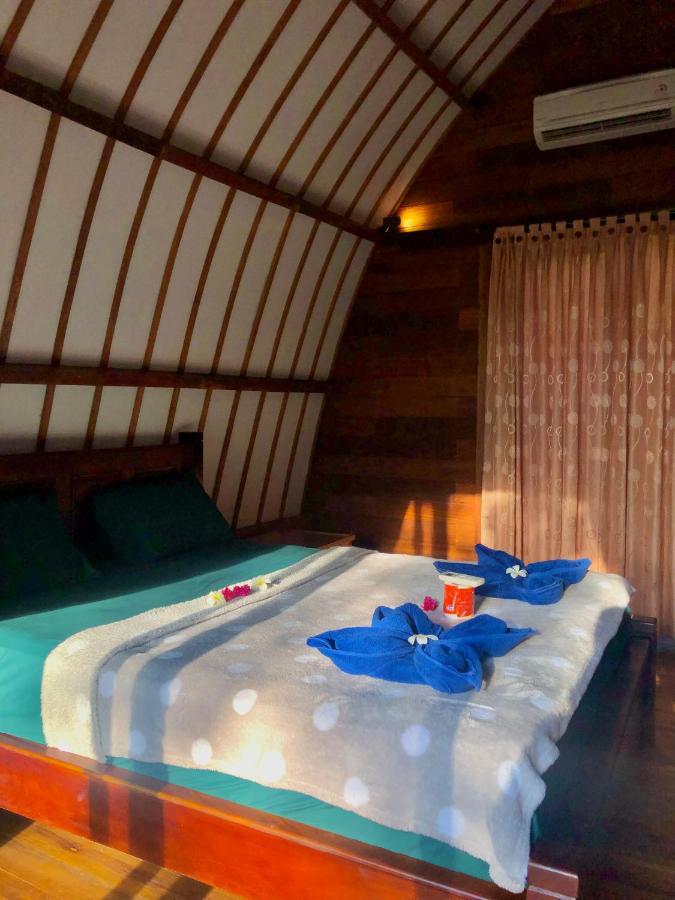 Blue Moon Meno Hotel Gili Meno Kültér fotó